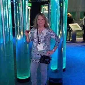 Meet your Posher, Debbie